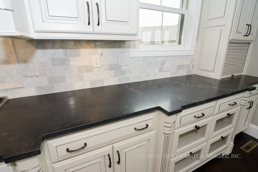 Quartz countertop installation in Sammamish, WA — North Sound Remodel